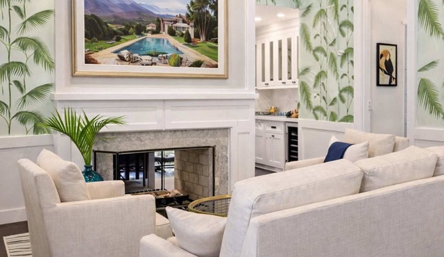 Luxury estate w/heated pool & outdoor BBQ