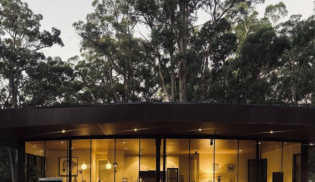 Luxury Evergreen Escape-Holiday home in Musk, Daylesford