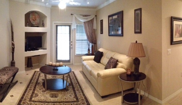 Luxury Executive Condo Exceptional Location !