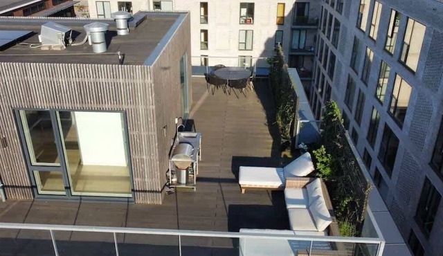 Luxury Executive Harbour Penthouse