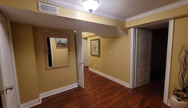 Luxury Executive Suite in Valley