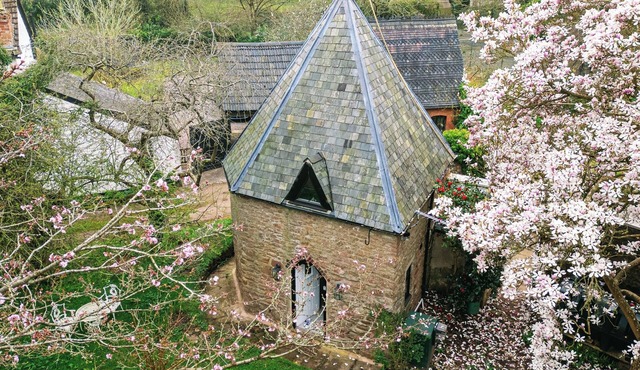 luxury fairytale cottage perfect for couplesnn