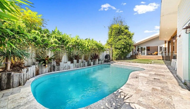 Luxury Family Beach House with heated Pool