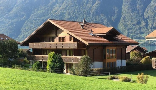 Luxury Family Chalet with Lake & Mountain Views