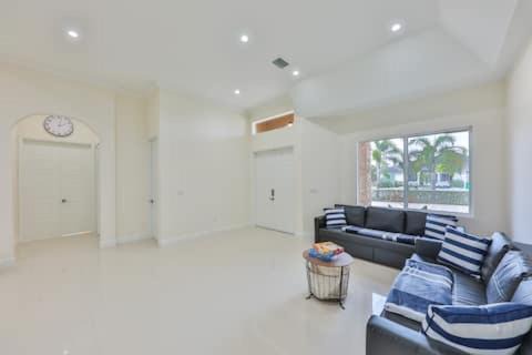 Luxury Family Davie Rancho STR-6114