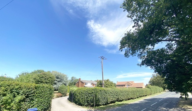 Luxury Family Home in 1 Acre of Manicured Grounds