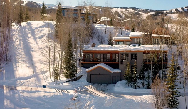 Luxury Family Retreat. Ski-in Ski-Out. Spectacular Mountain Views. Sleeps 12