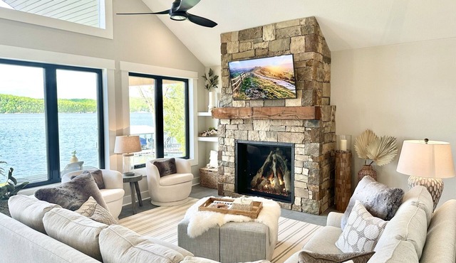Luxury Family Retreat - New Lakefront Home on calm cove - Private Dock - Firepit