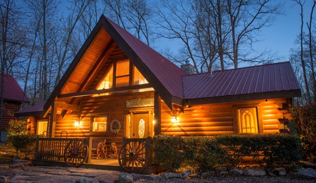 Luxury Family Retreat, Memories Made Here. Hot Tub, Wifi, BBQ,Outdoor Activities