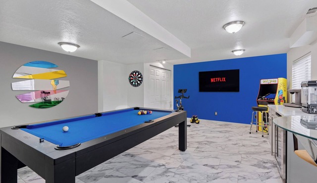 Luxury Family Home with Game Room and Sauna! nConveniently Located!
