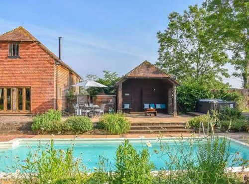 Luxury Farm House with Heated Pool & Jacuzzi