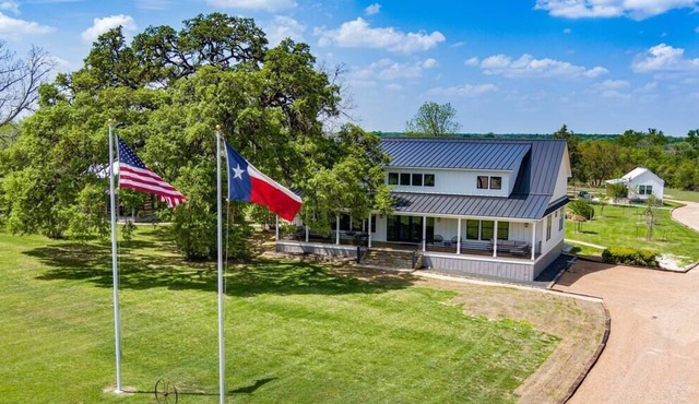 Luxury Farm Rental in Round Top!