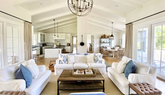 Luxury Farmhouse in Rancho Santa Fe - Close to Beaches, Race Track, and more!