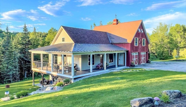 Luxury Farmhouse Mins 2 Okemo w/Hot Tub & Fire Pit!