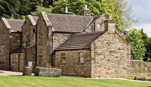 Luxury farmhouse, sleeping up to 18 guests in 8 bedrooms, with superb games room