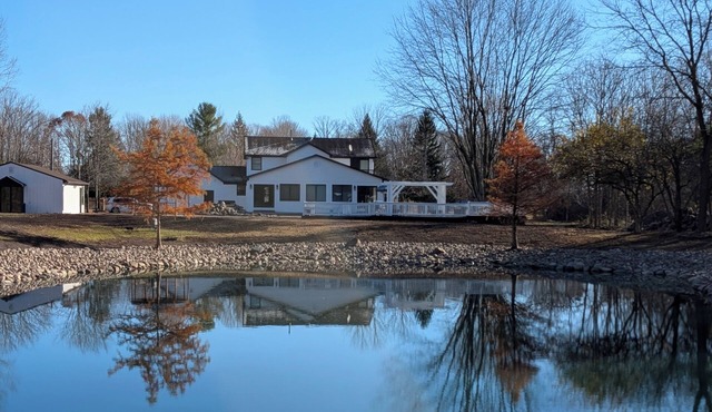 Luxury Farmhouse on 20 Acres with Pond, Waterfall & Game Room