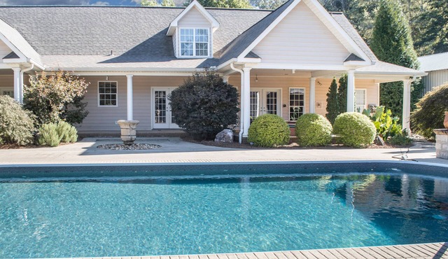 Luxury Farmhouse with History