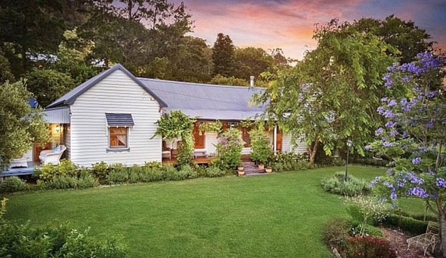 Luxury Farmstay inside and out with space, cheeky goats, an entertainers delight