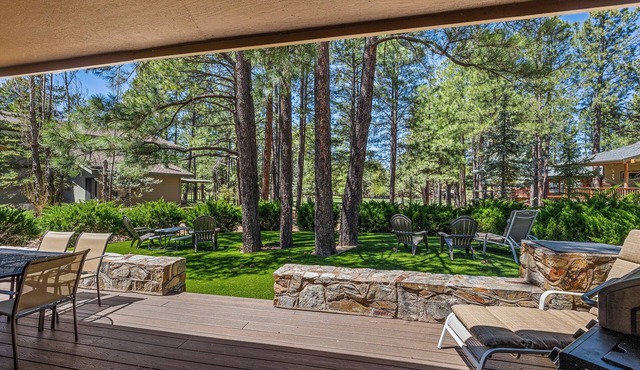 Luxury Flagstaff Grand Canyon house Golf view, A/C 3 bed,3bath QUIET Top Rated.