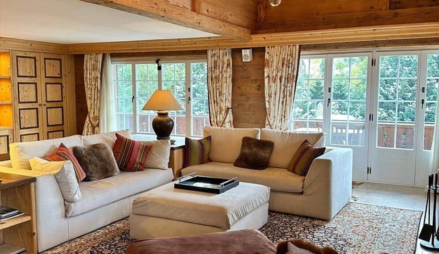 Luxury Flat Close to Park Hotel in Gstaad
