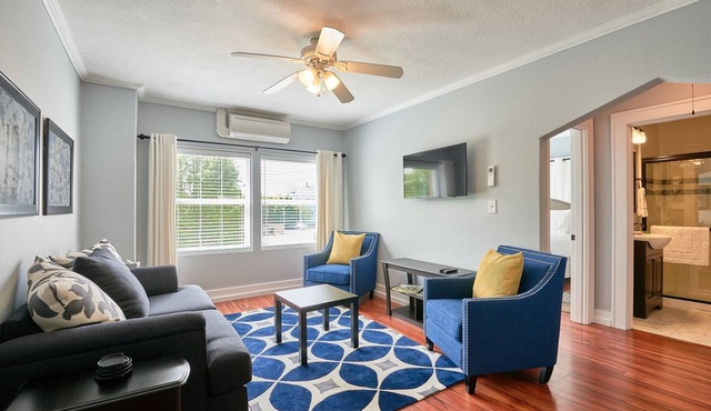 Luxury Flat in Downtown Newberg - Suite #5