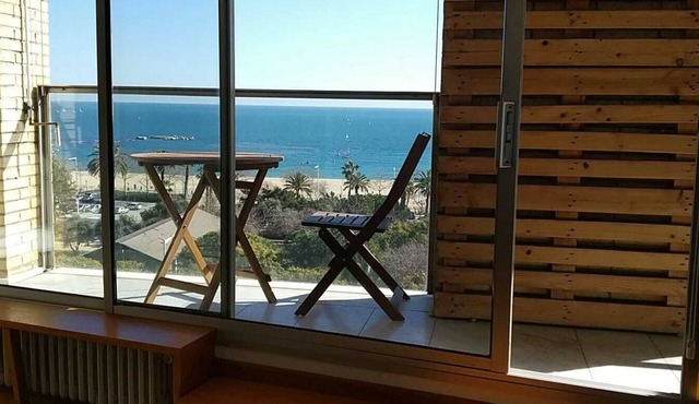 Luxury Flat With Beach and Skyline Views