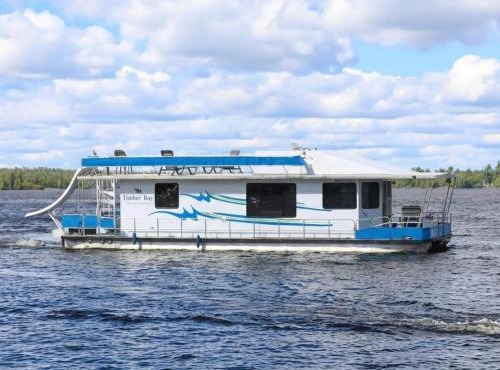 Luxury FlyBridge Houseboat - Captain Choice - Premium Wilderness Cruising - High Internet Speed - HB14