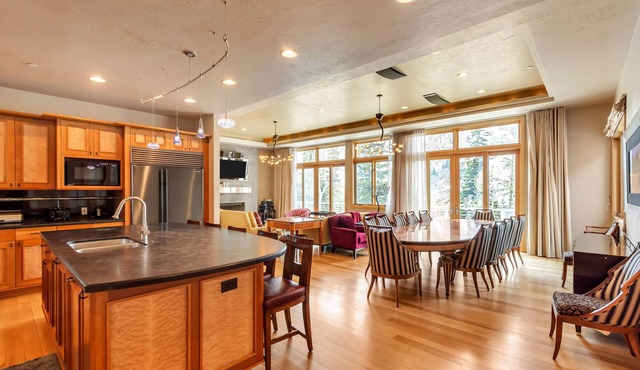 Luxury for the Powder Hound, ski-in/out to Snowbird