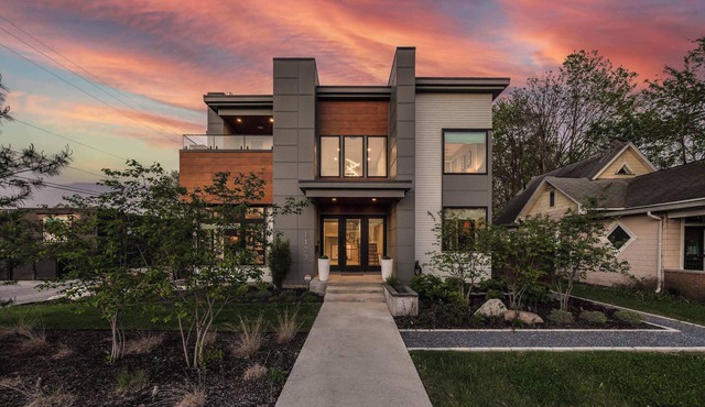 Luxury Fountain Square Home | Perfect for Groups!