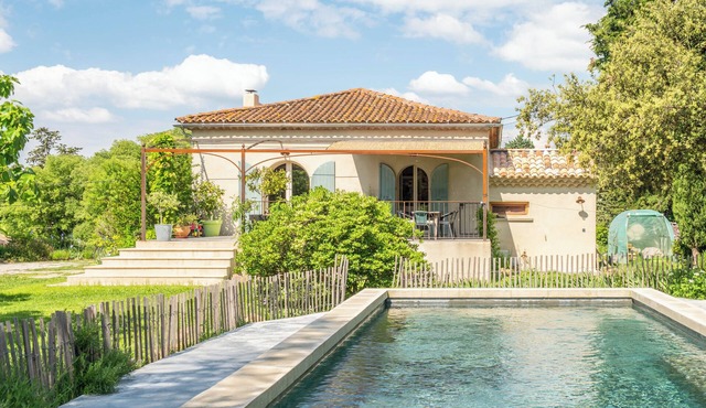 Luxury Mas Sestra, 4bed, swimming pool, near Uzès