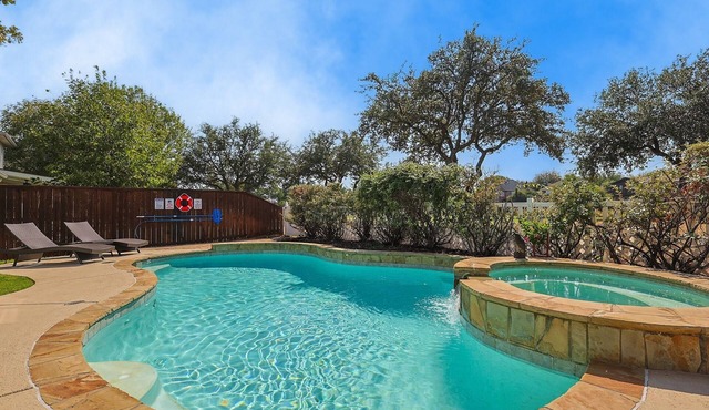 Luxury Frisco Home, Gfolf Resort and Pool