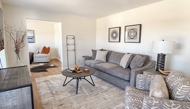 Luxury furnishings, space for everyone. Great location!