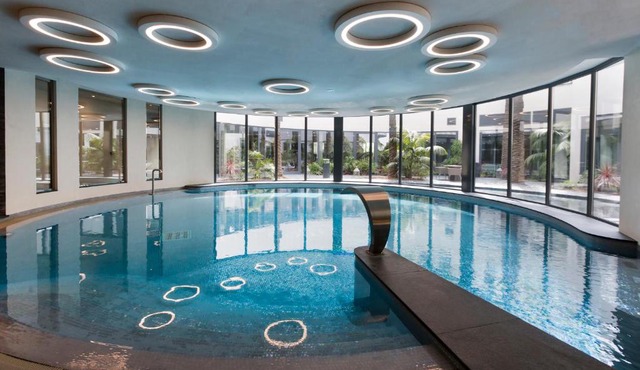 Luxury garden apartment 2BR in the best development of Cap d'Antibes-Juan les Pins