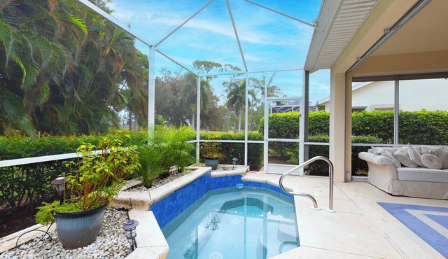 Luxury Gated Condo w/Private Spa & Resort-Style Amenities Near Airport