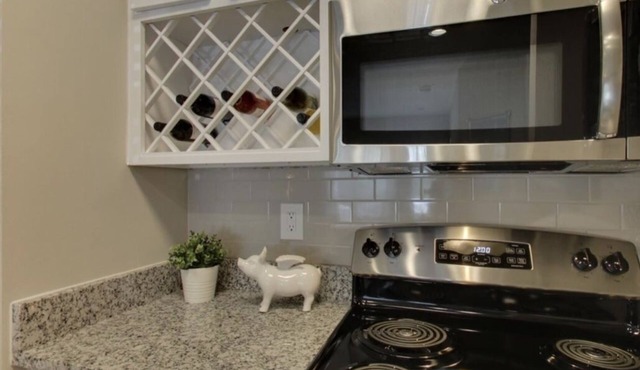 🔆Luxury Gated Condo Heart ♥️ Everything!🔆