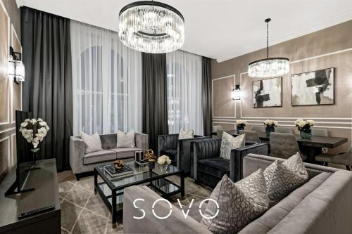Luxury Georgian City Retreat by Sovo Apartments