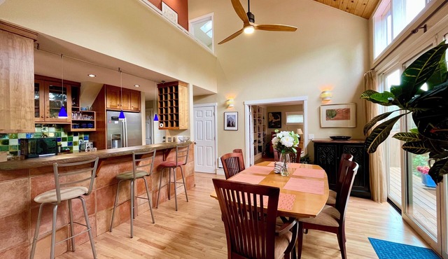 Luxury Getaway in Central Boulder! Beautiful & Spacious Home