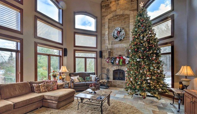 Luxury Gillet Villa w/ Private Lake & Hot Tub