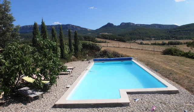 Luxury gite with private pool, wifi and stunning views, sleeps 4+child bed