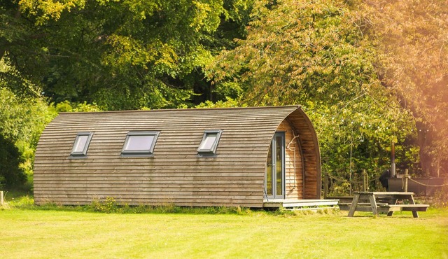 Luxury Glamping Cabin With Swedish Wood Fired Tub
