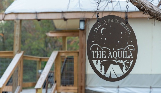 Luxury Glamping · King Bed · Riverfront near Waco