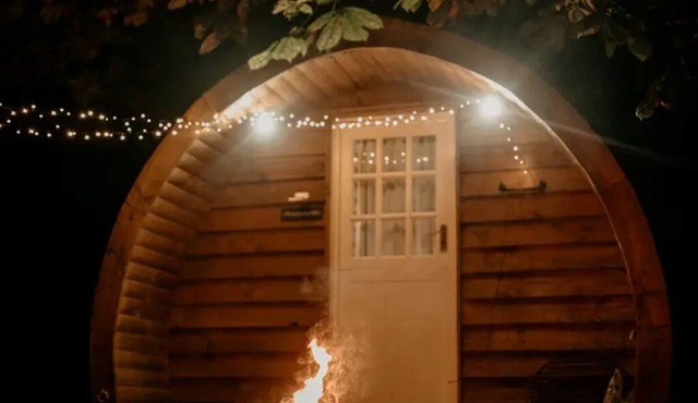 Luxury Glamping Pod - Honeysuckle