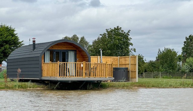 Luxury Glamping Pod over Fishing Lake