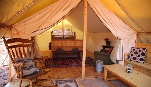 Luxury Glamping Tent in Moab | Sleeps 2