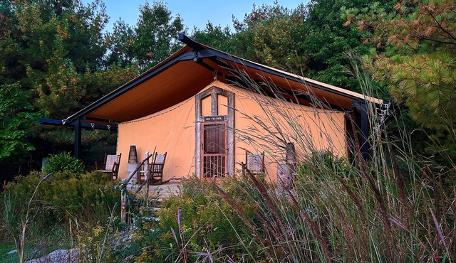 Luxury Glamping Tent on 400 acres!