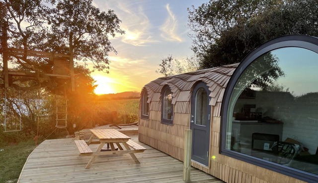 Luxury glamping with sea and sunset views - Cornwall