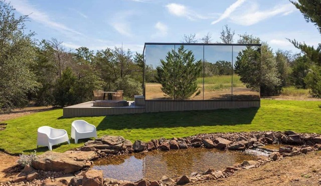 Luxury Glass Casita | Hot Tub + Firepit | Near RT