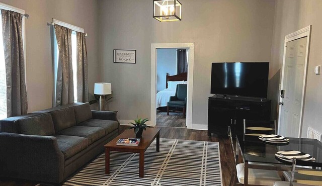 Luxury Gold Suite in Wadley