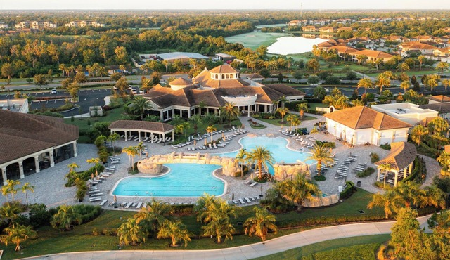 Luxury Golf Oasis in Lakewood Ranch, FL