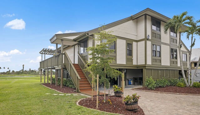 Luxury Golf View Townhouse in The Dunes – Renovated Island Gem